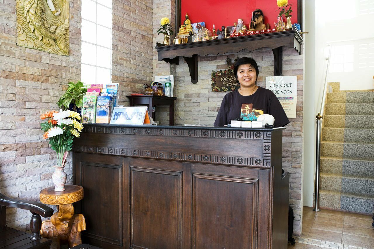 Anan House Hotel Phuket Buitenkant foto